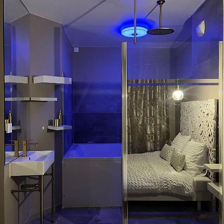Love Room Mille Et Une Nuits Narbonne Luaran gambar